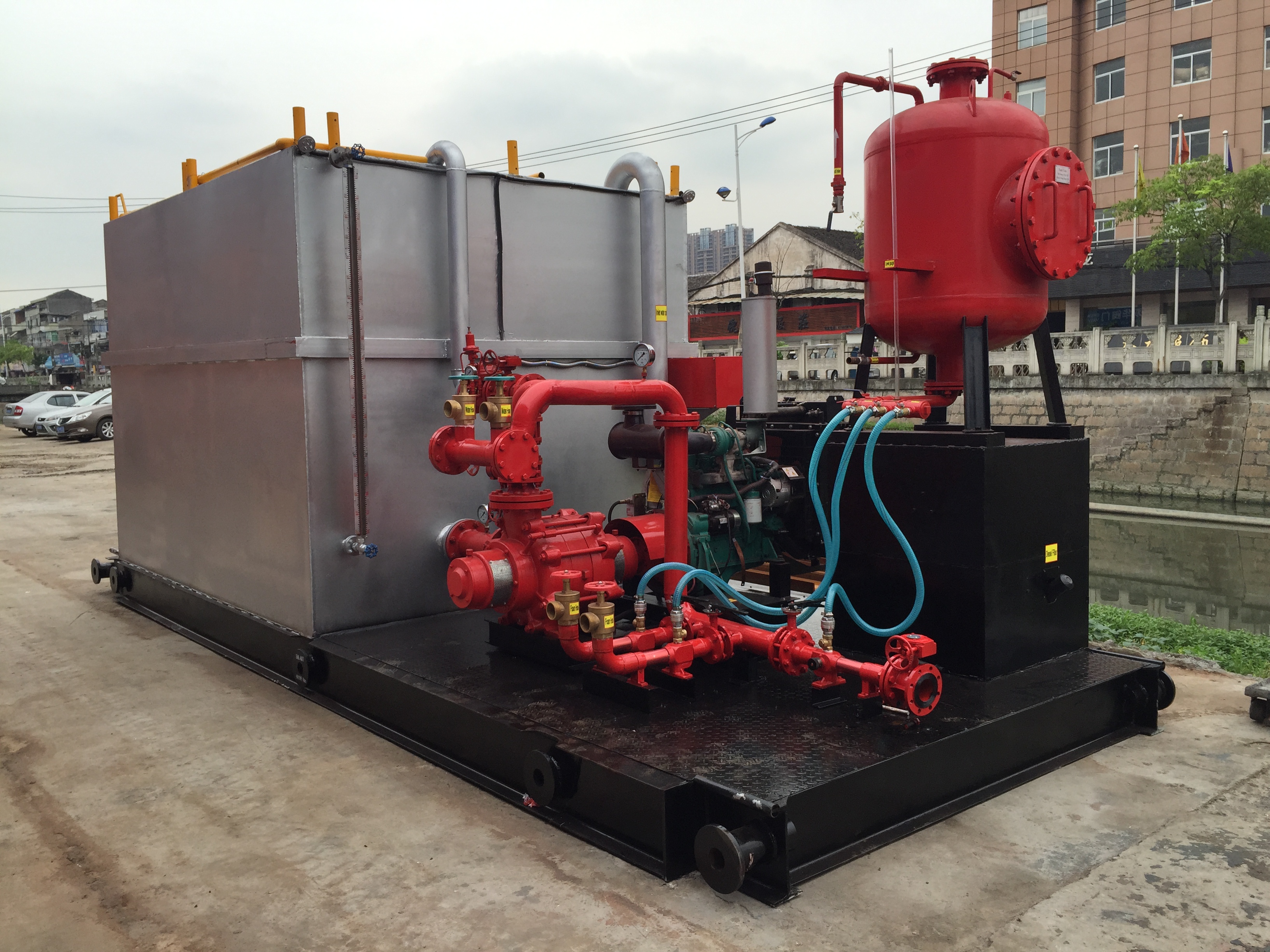 Diesel engine fire pump for petrochemical field